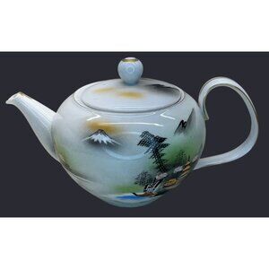 Stunning Vintage Kutani Hand Painted Mountains Trees Teapot Japan